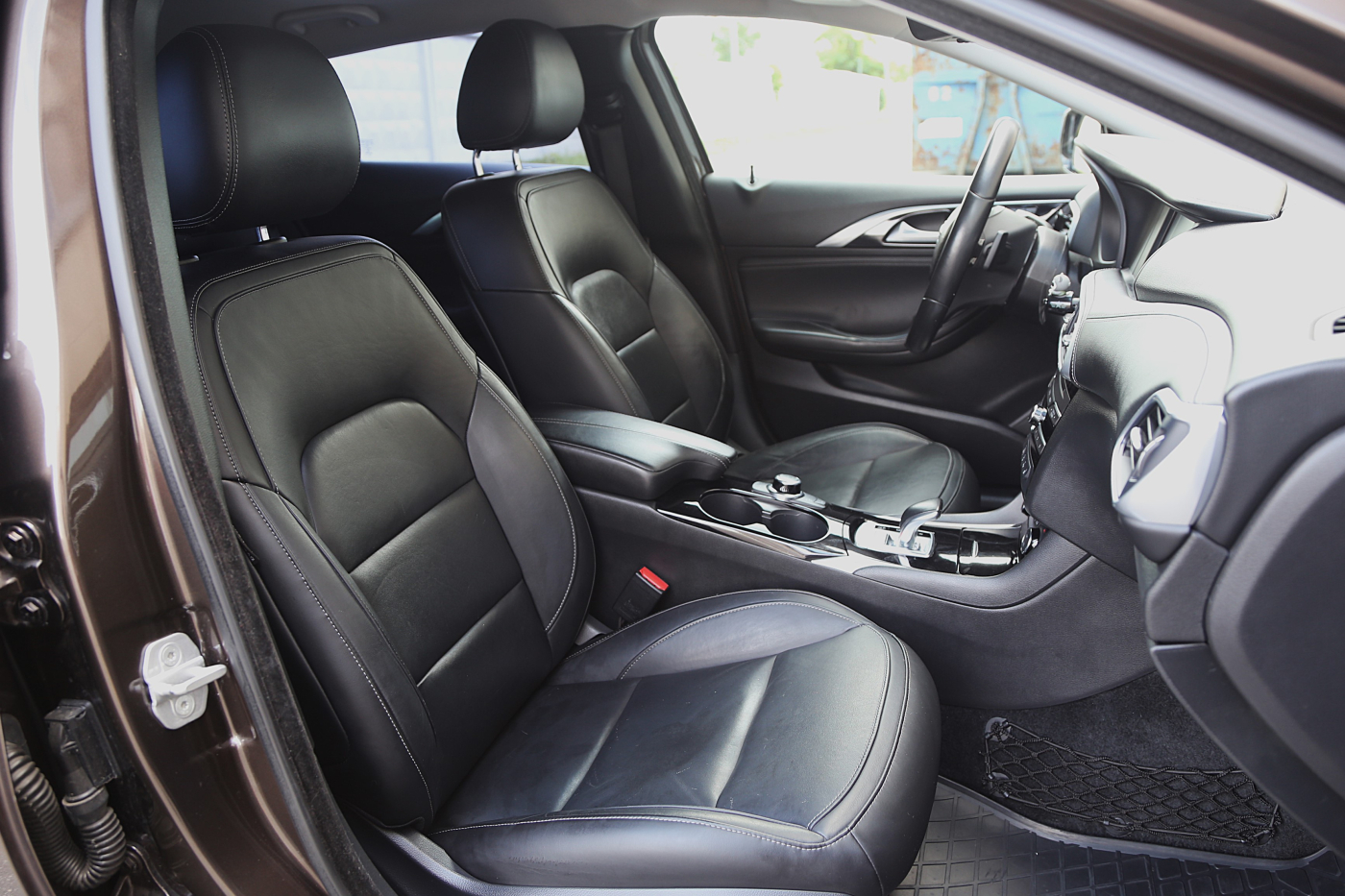 Infiniti QX30