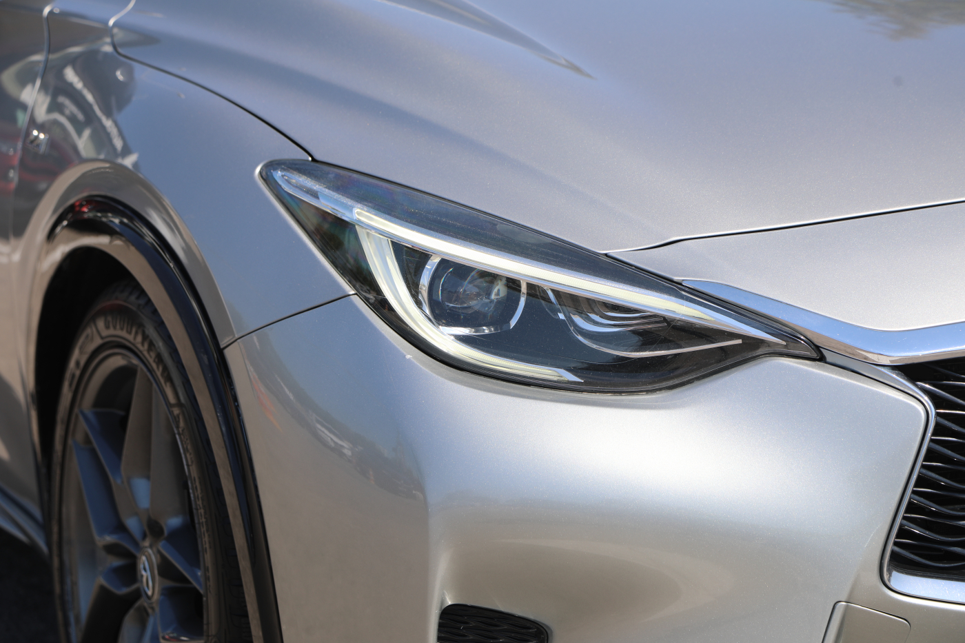 Infiniti Q30