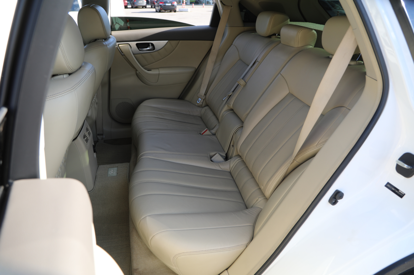 Infiniti QX70