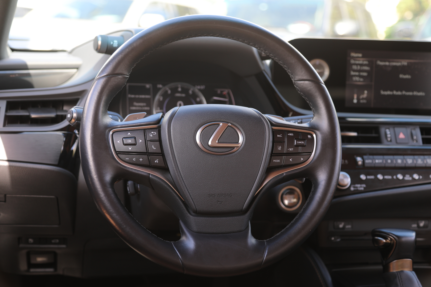 Lexus ES