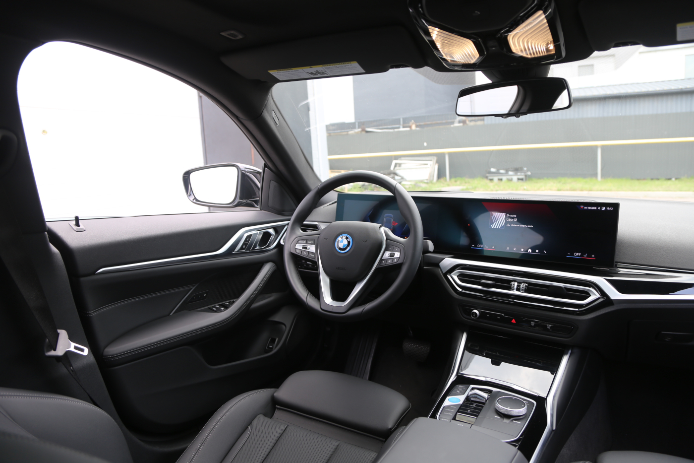 BMW i4