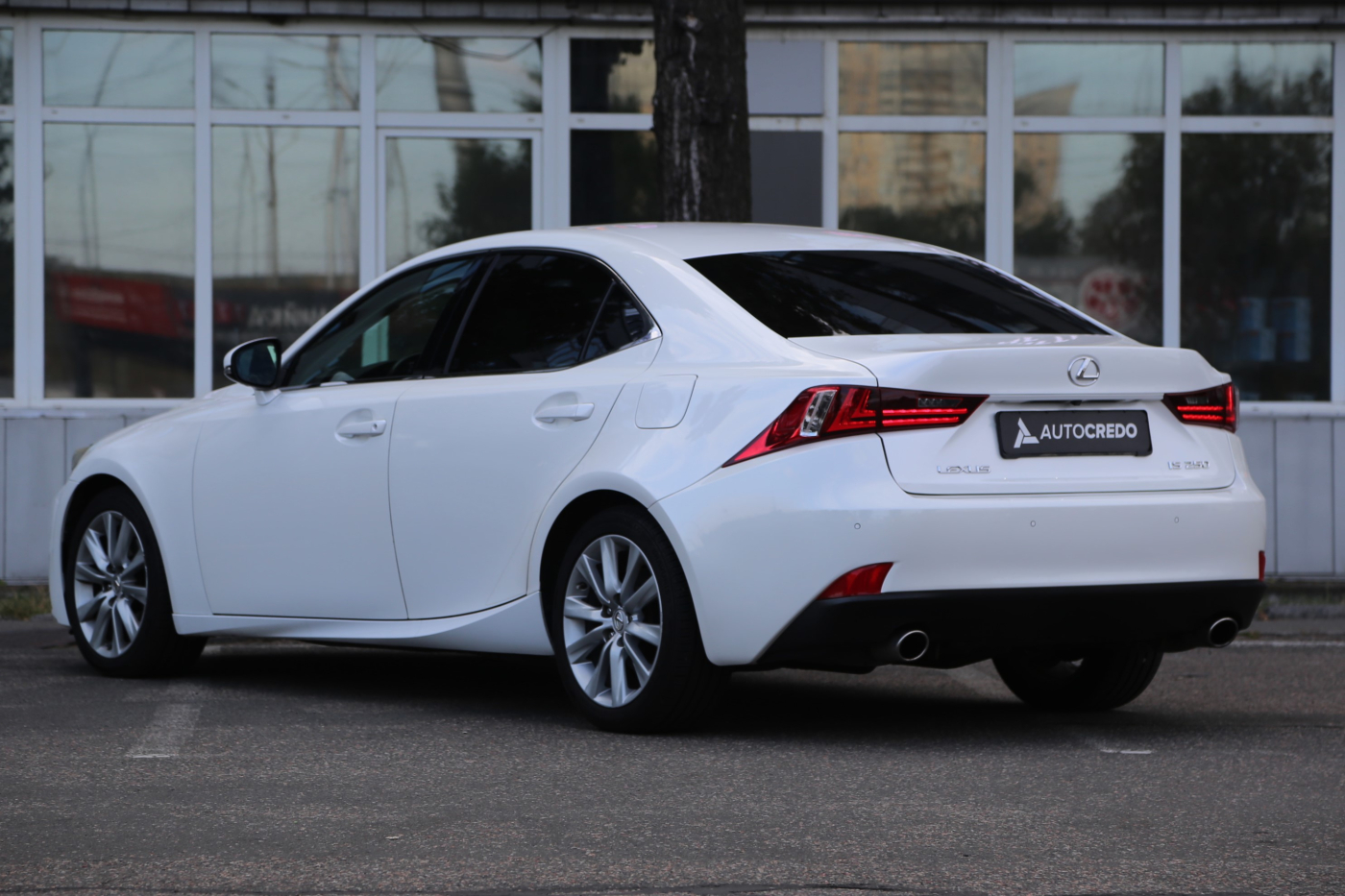 Lexus IS