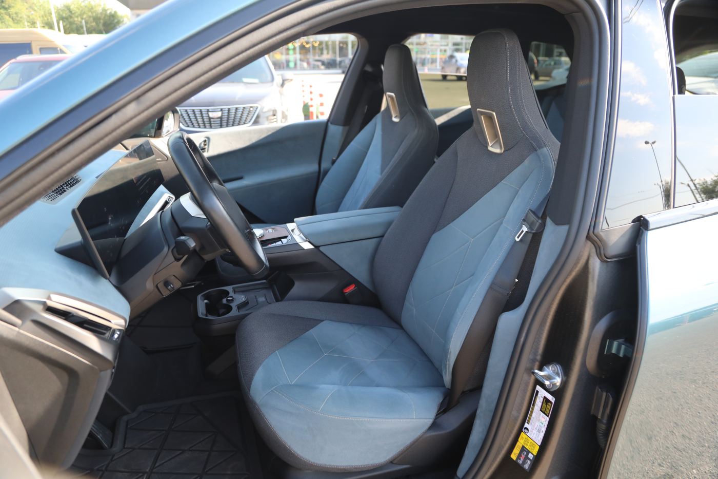 BMW iX