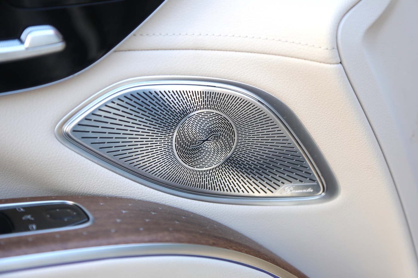 Mercedes-Benz EQS SUV