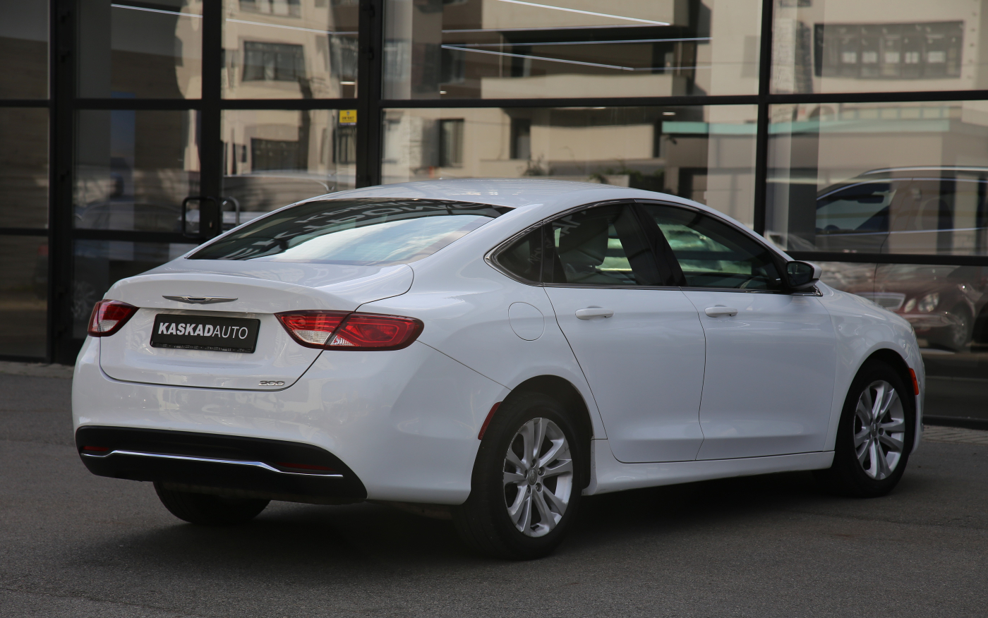 Chrysler 200