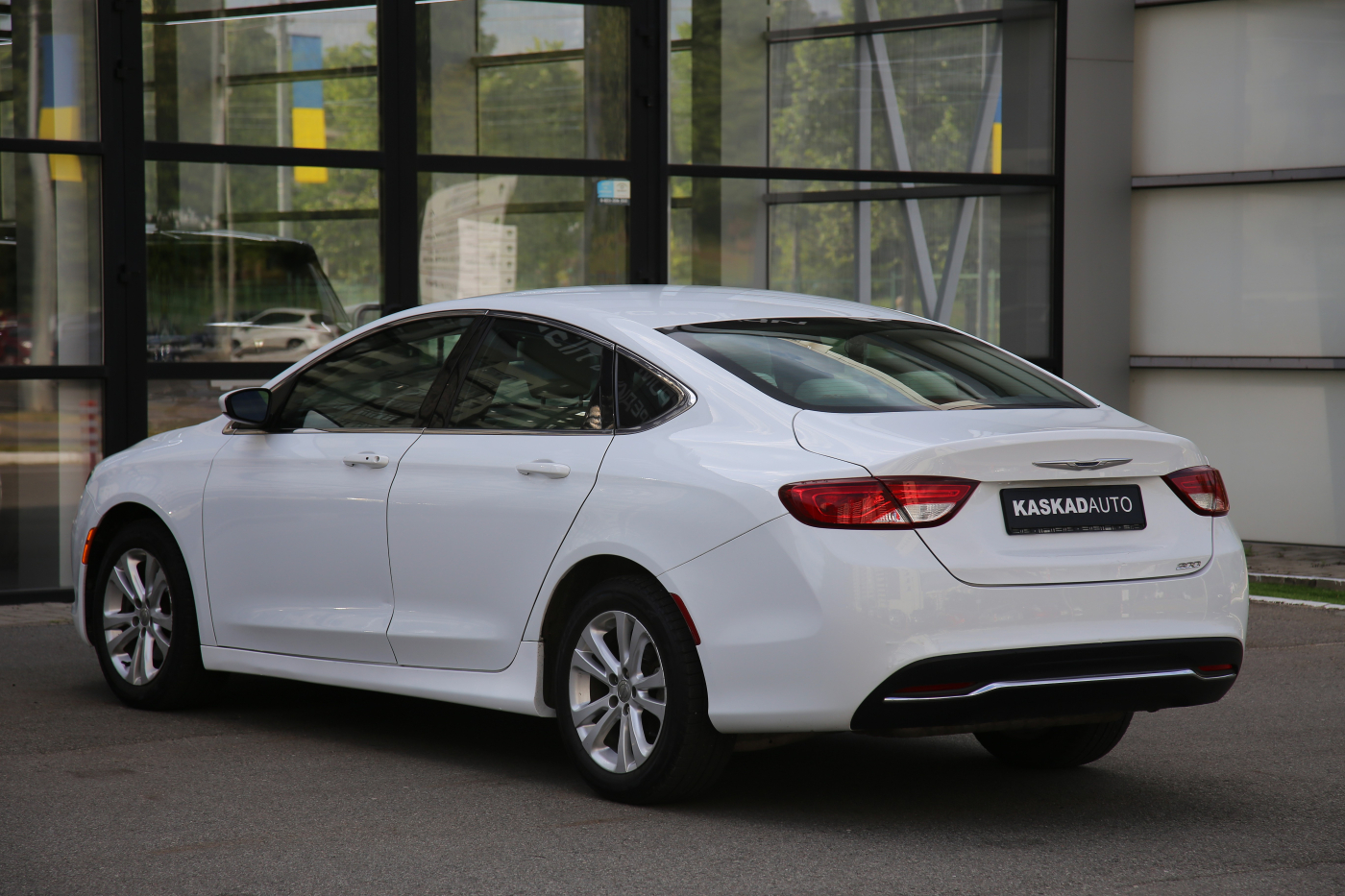 Chrysler 200