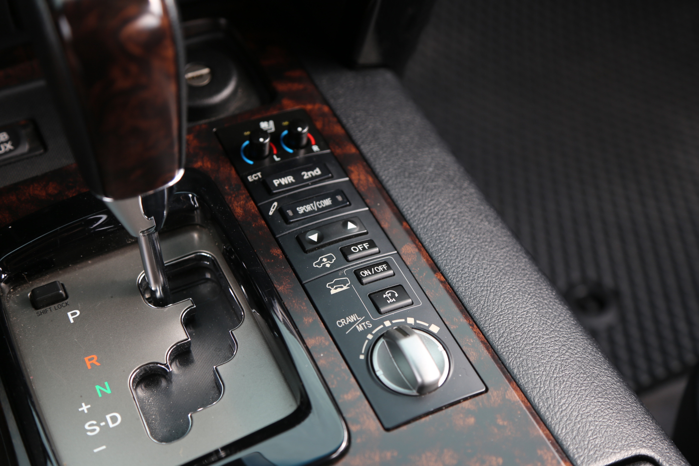 Toyota Land Cruiser (все)