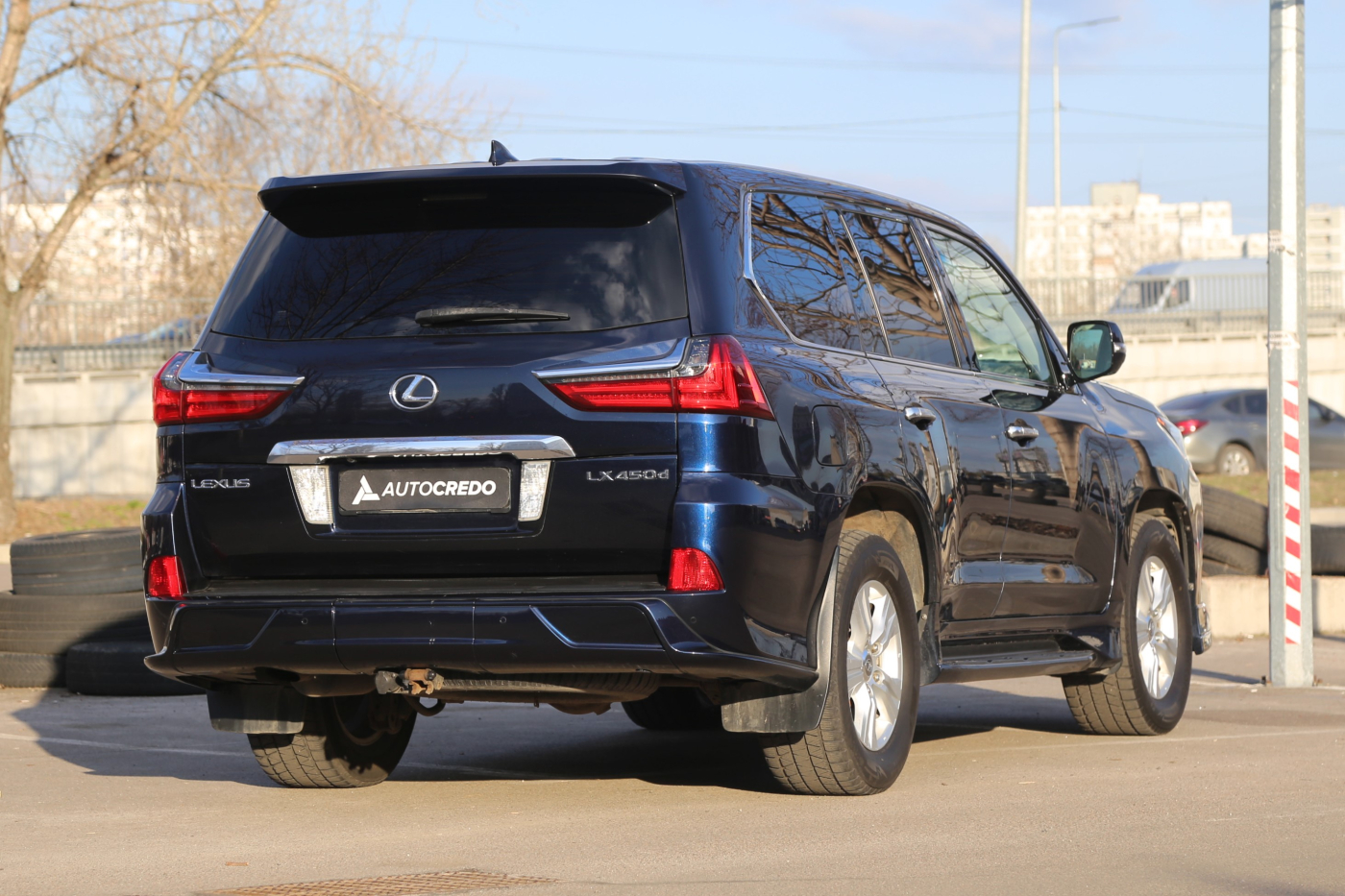 Lexus LX