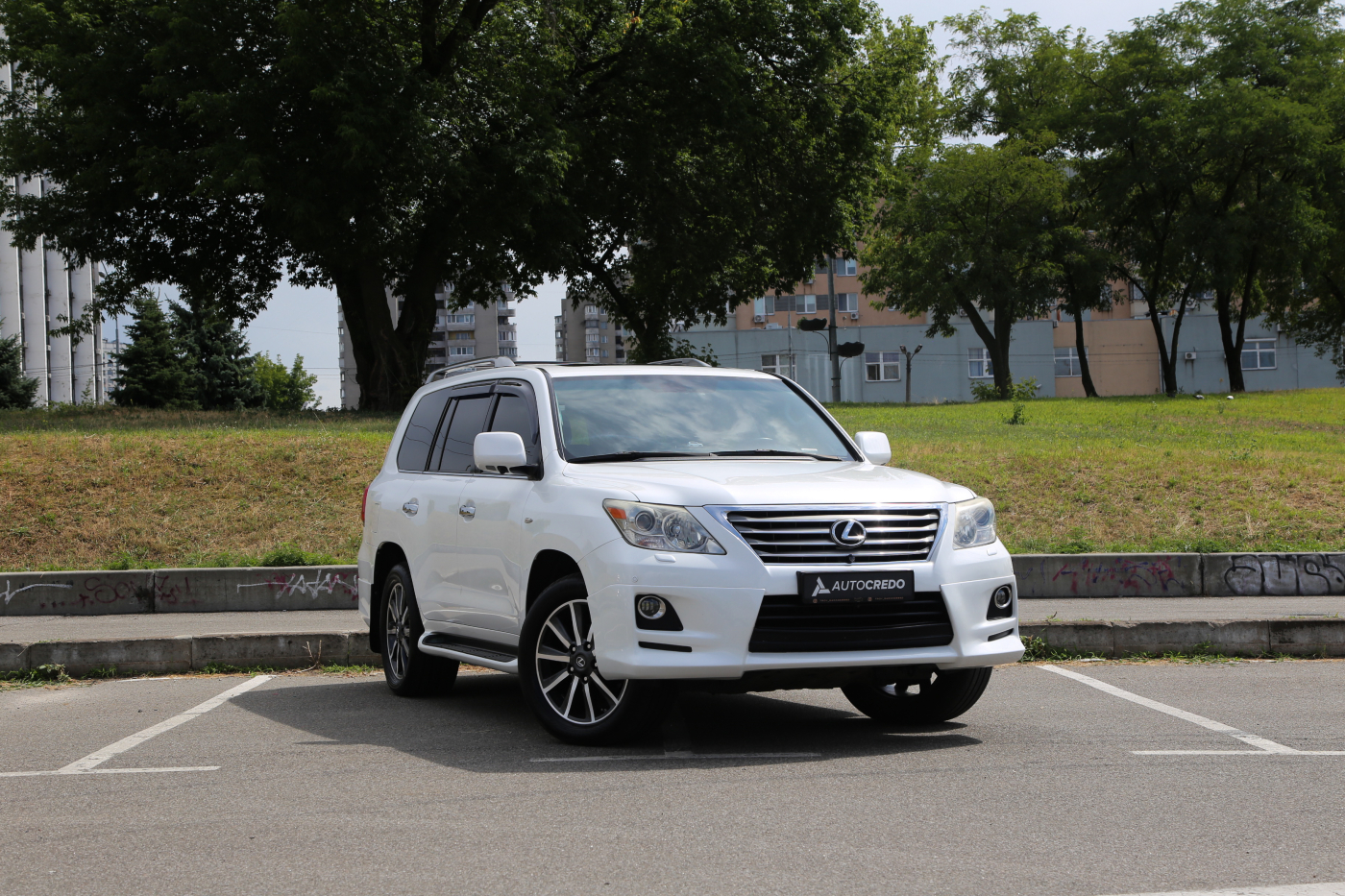 Lexus LX