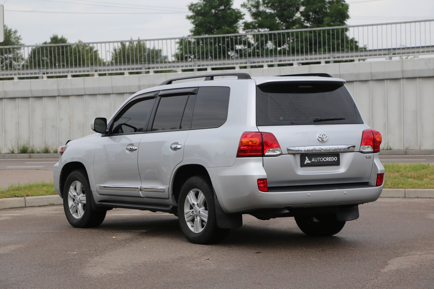Toyota Land Cruiser (все)