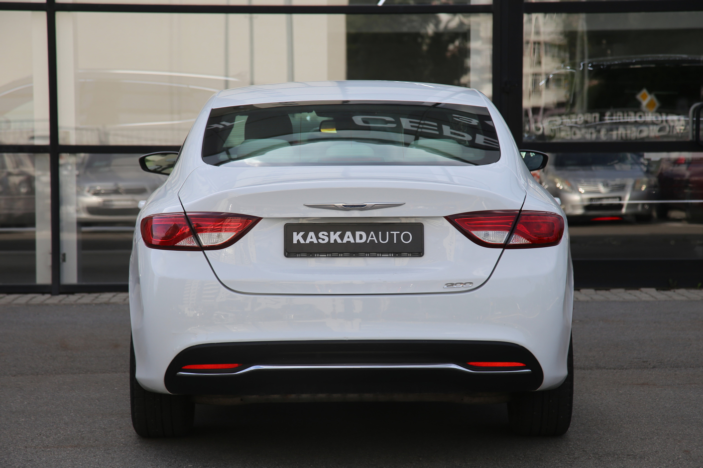 Chrysler 200