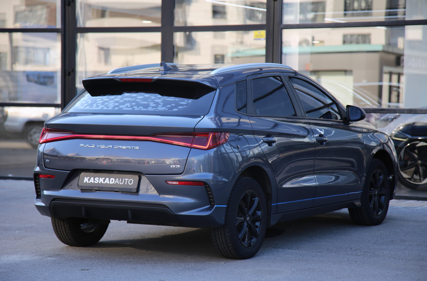 BYD E2