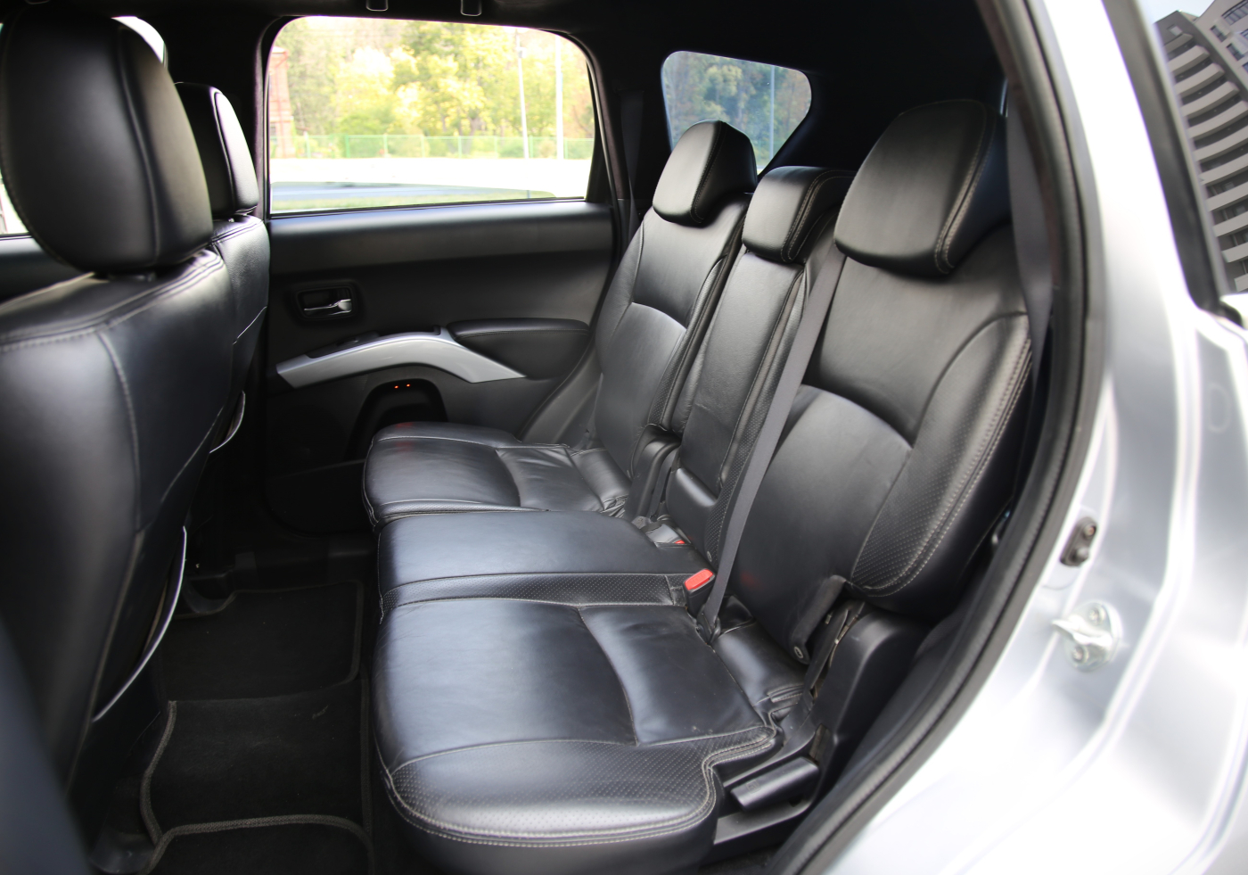 Mitsubishi Outlander XL