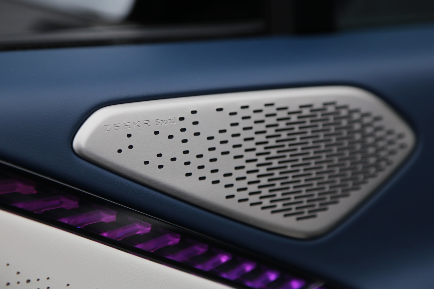 Zeekr 007