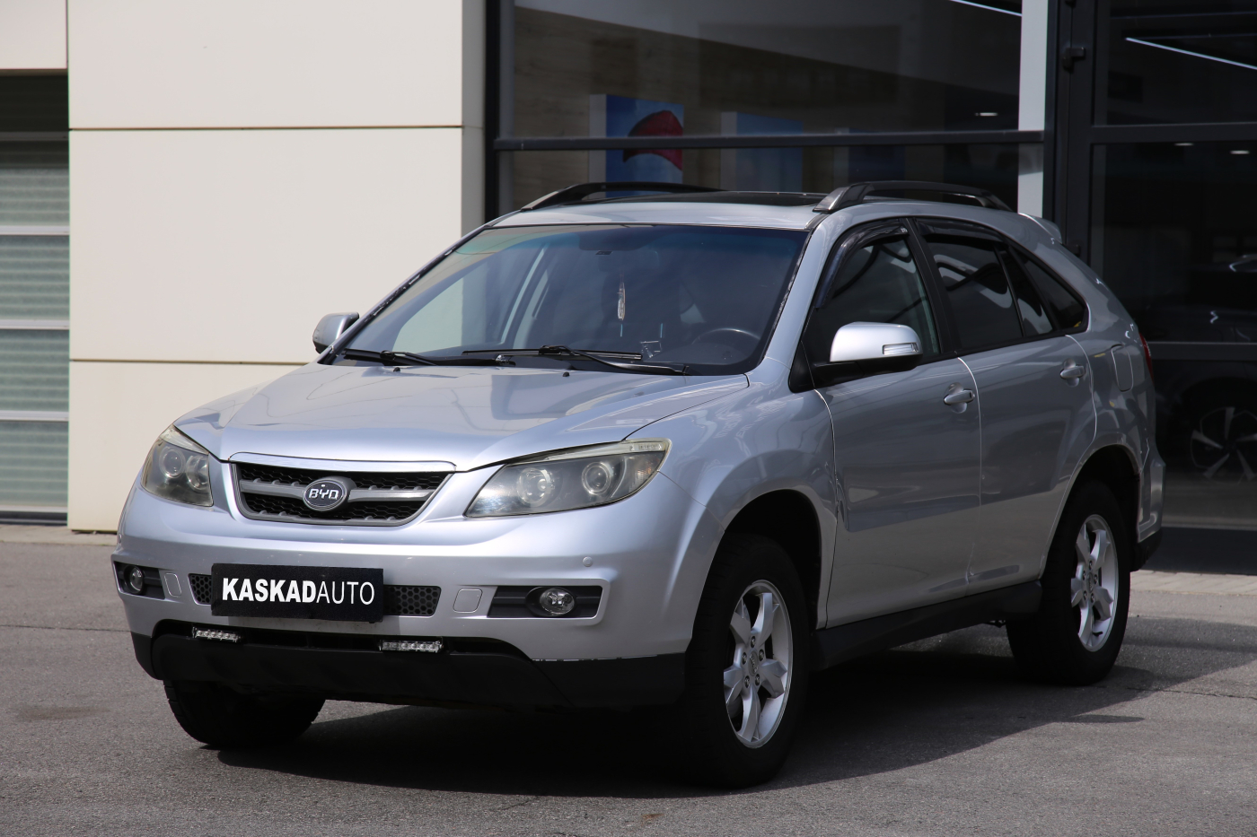 BYD S6