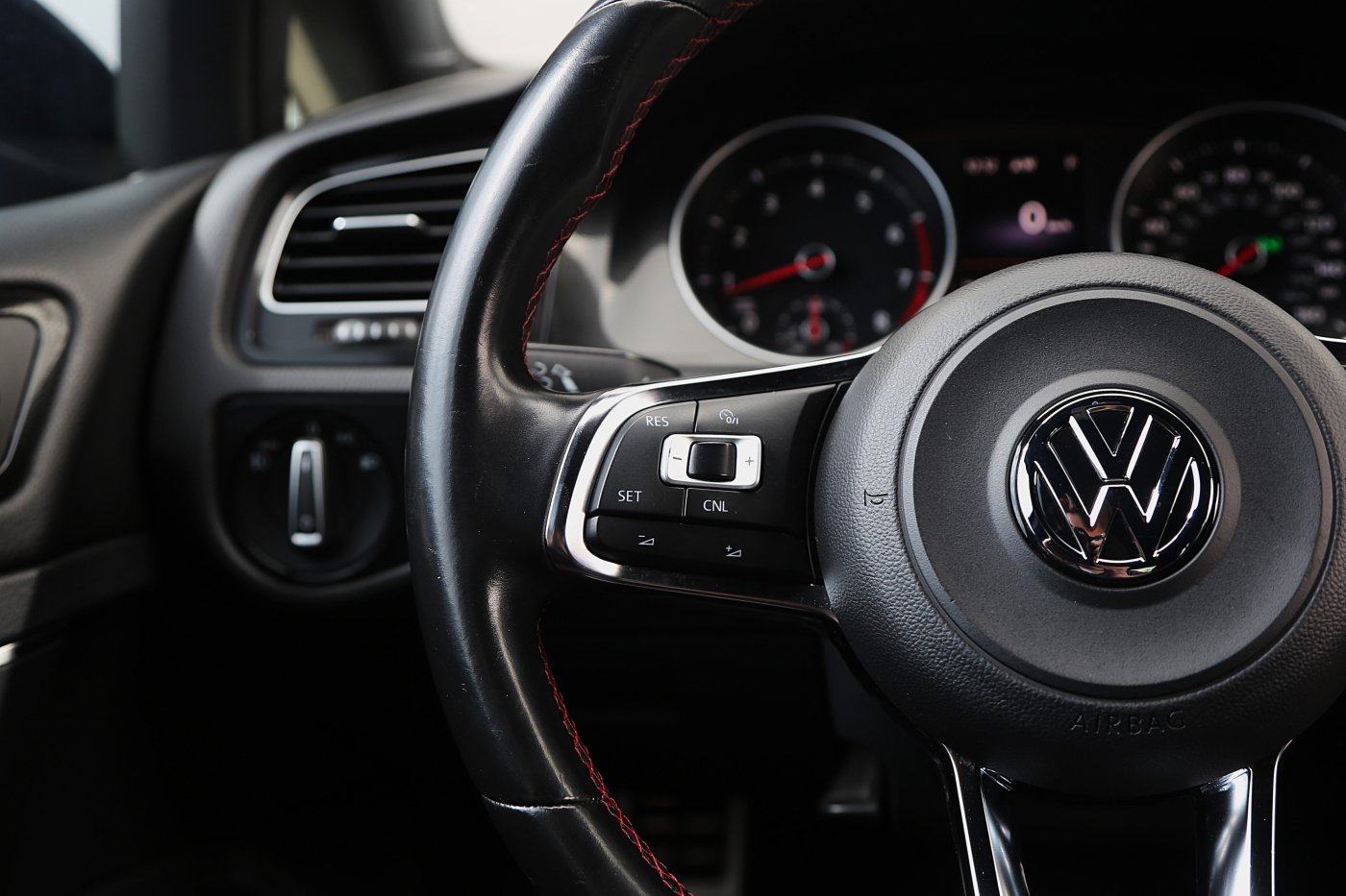 Volkswagen Golf GTI