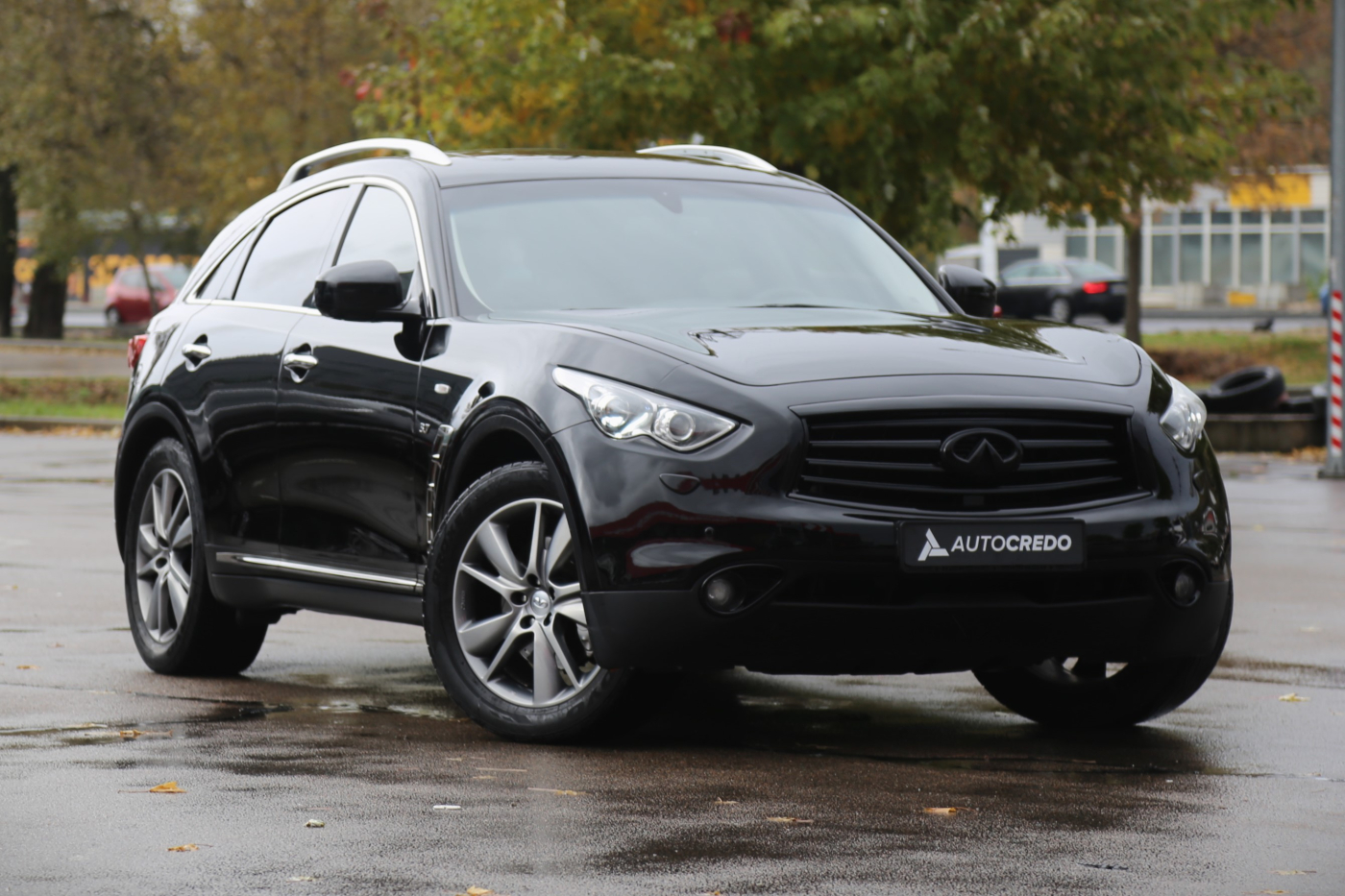 Infiniti QX70