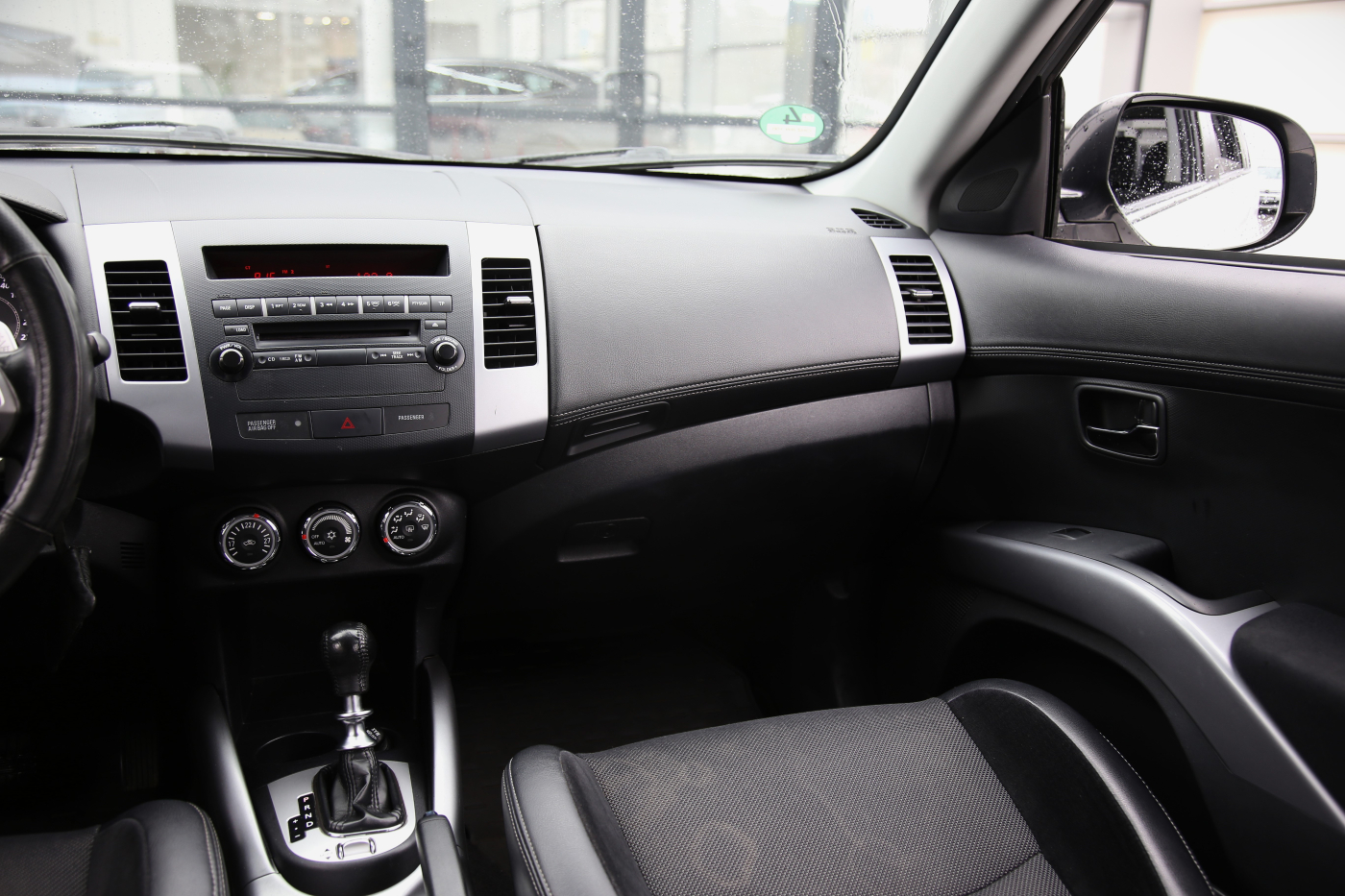 Mitsubishi Outlander XL