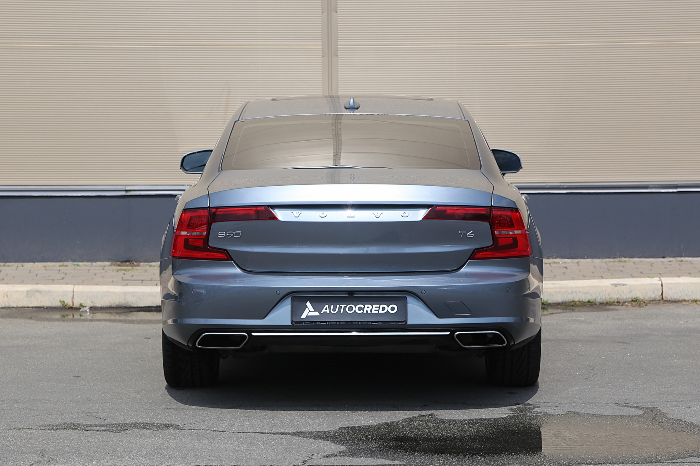 Volvo S90