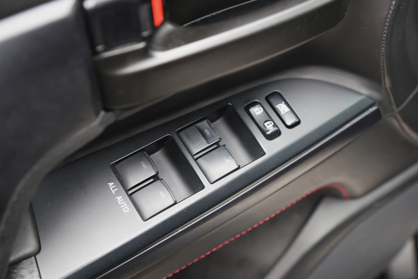 Toyota Land Cruiser (все)