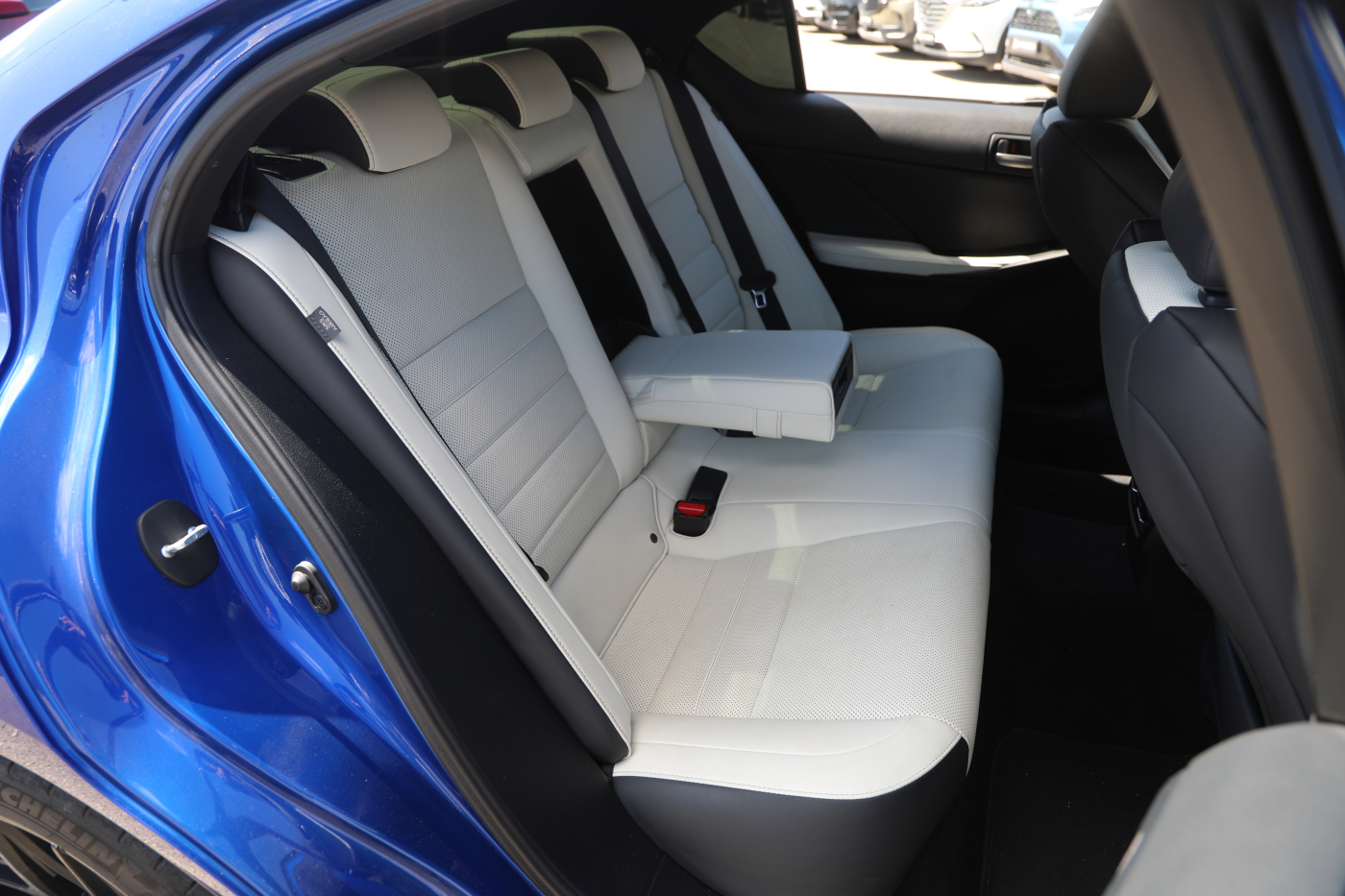 Lexus IS