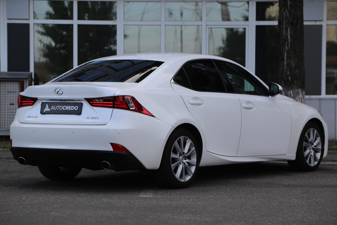 Lexus IS