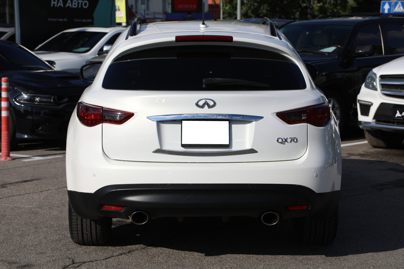 Infiniti QX70