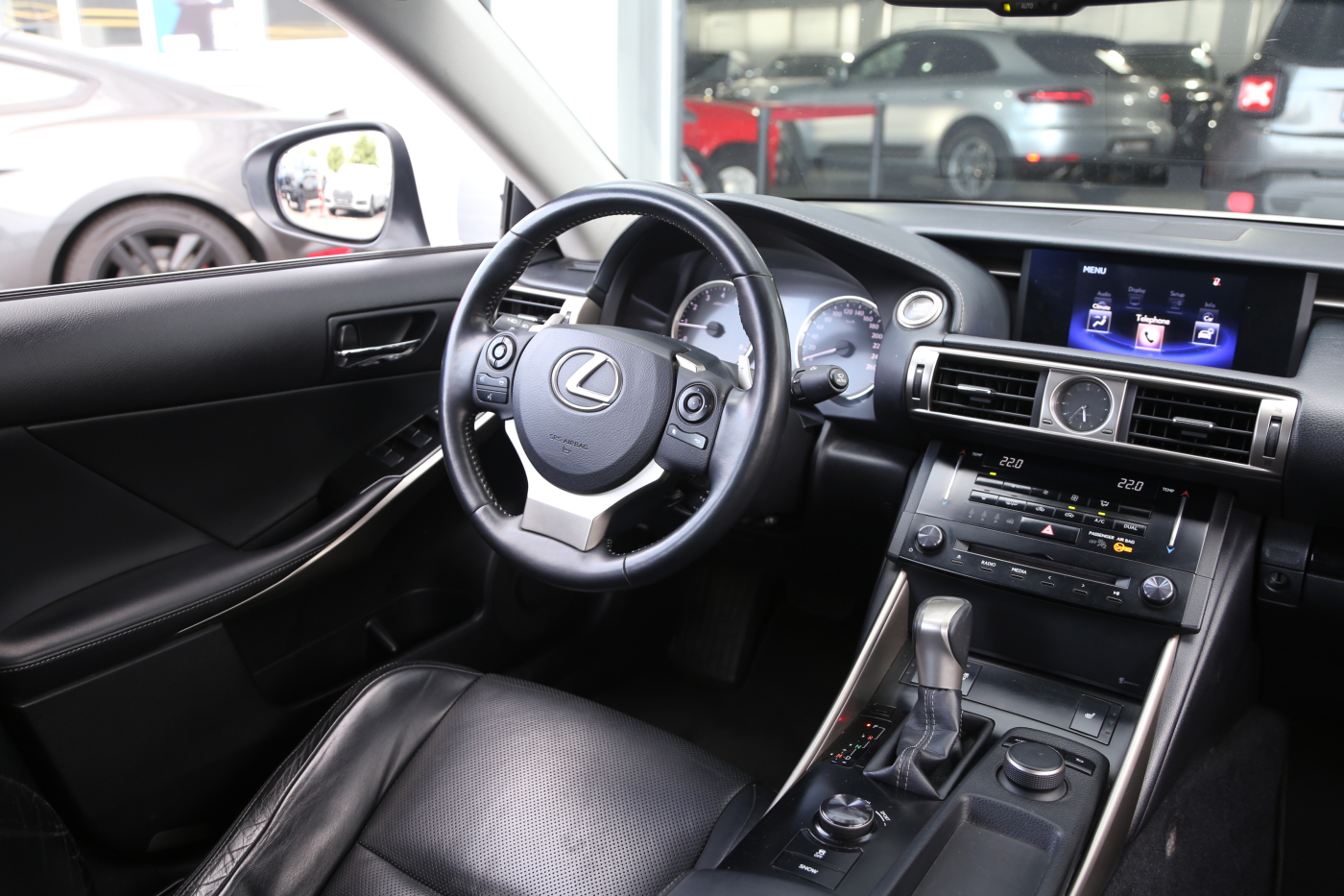 Lexus IS