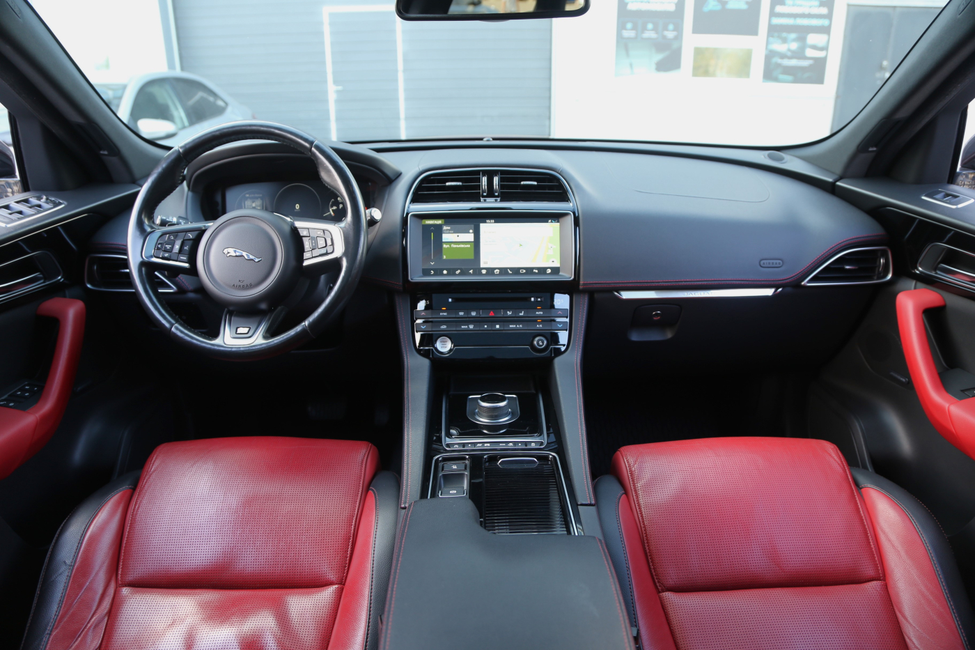 Jaguar F-Pace