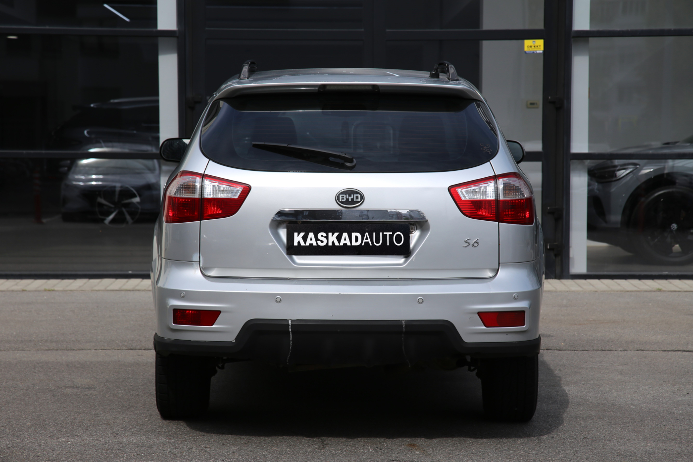 BYD S6