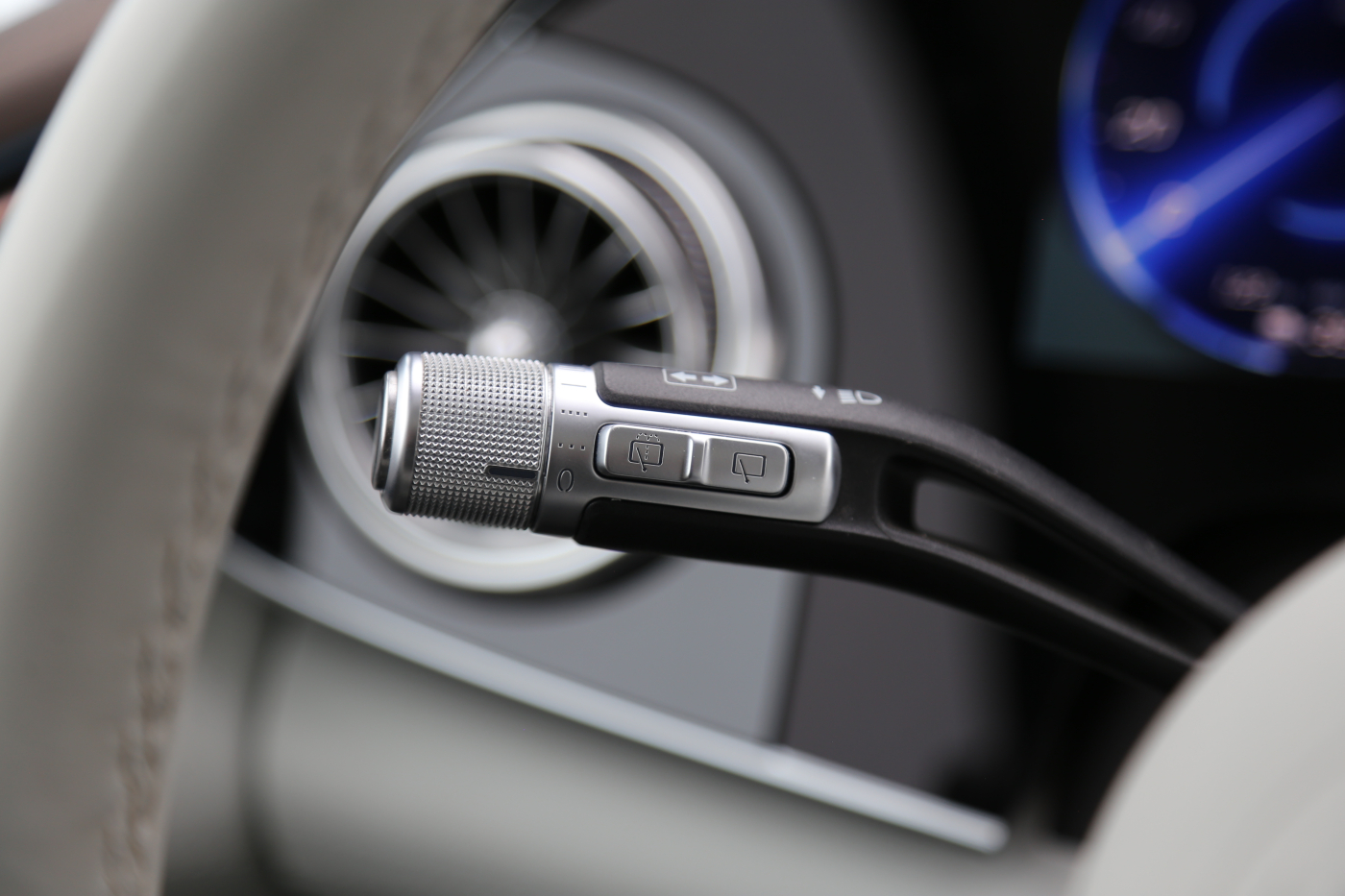 Mercedes-Benz EQS SUV