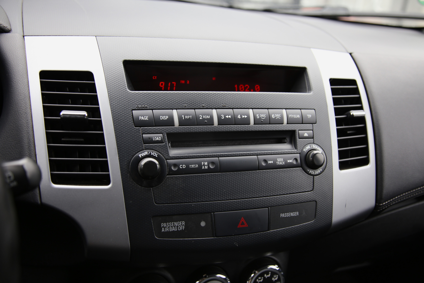 Mitsubishi Outlander XL