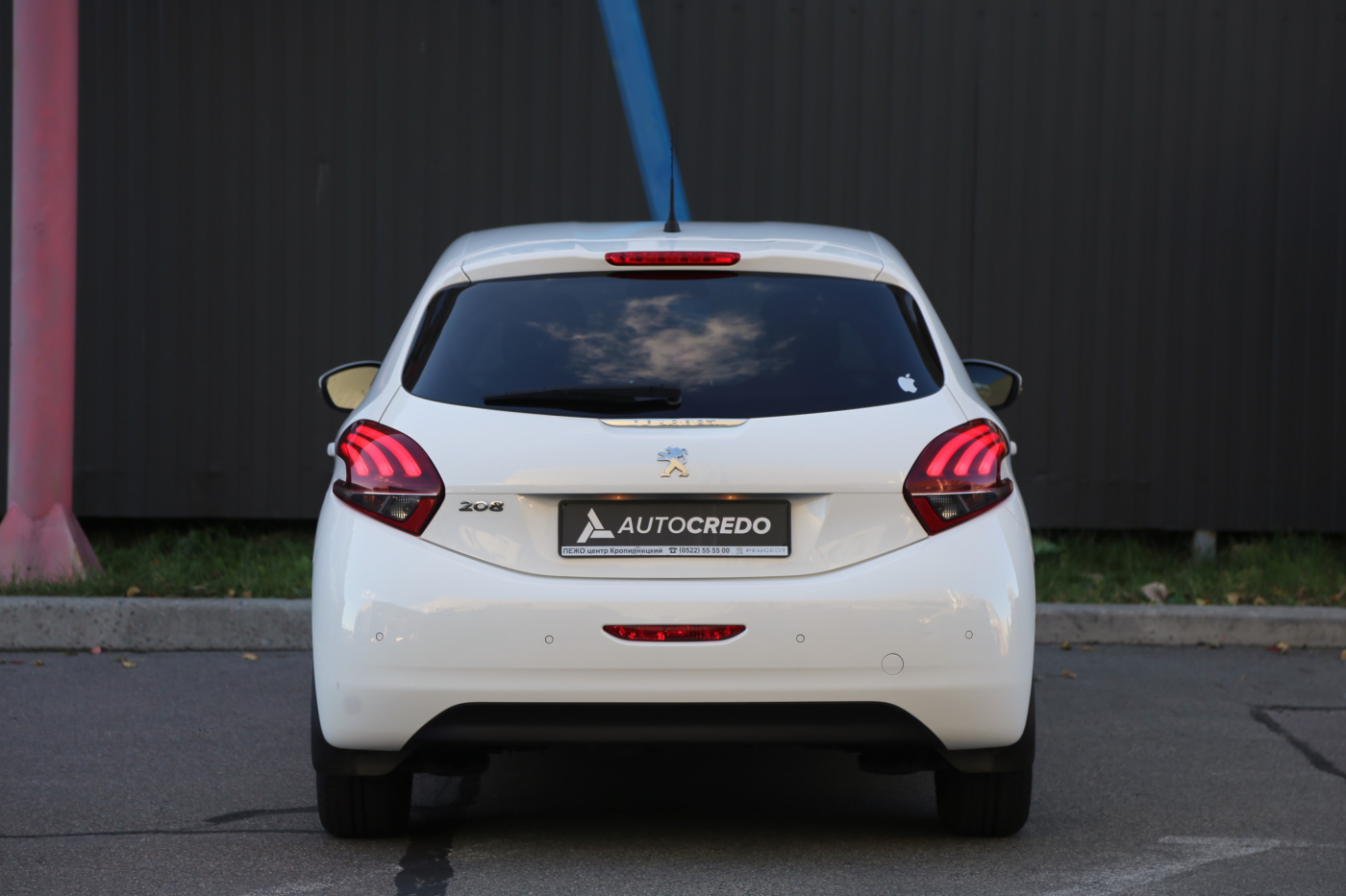 Peugeot 208