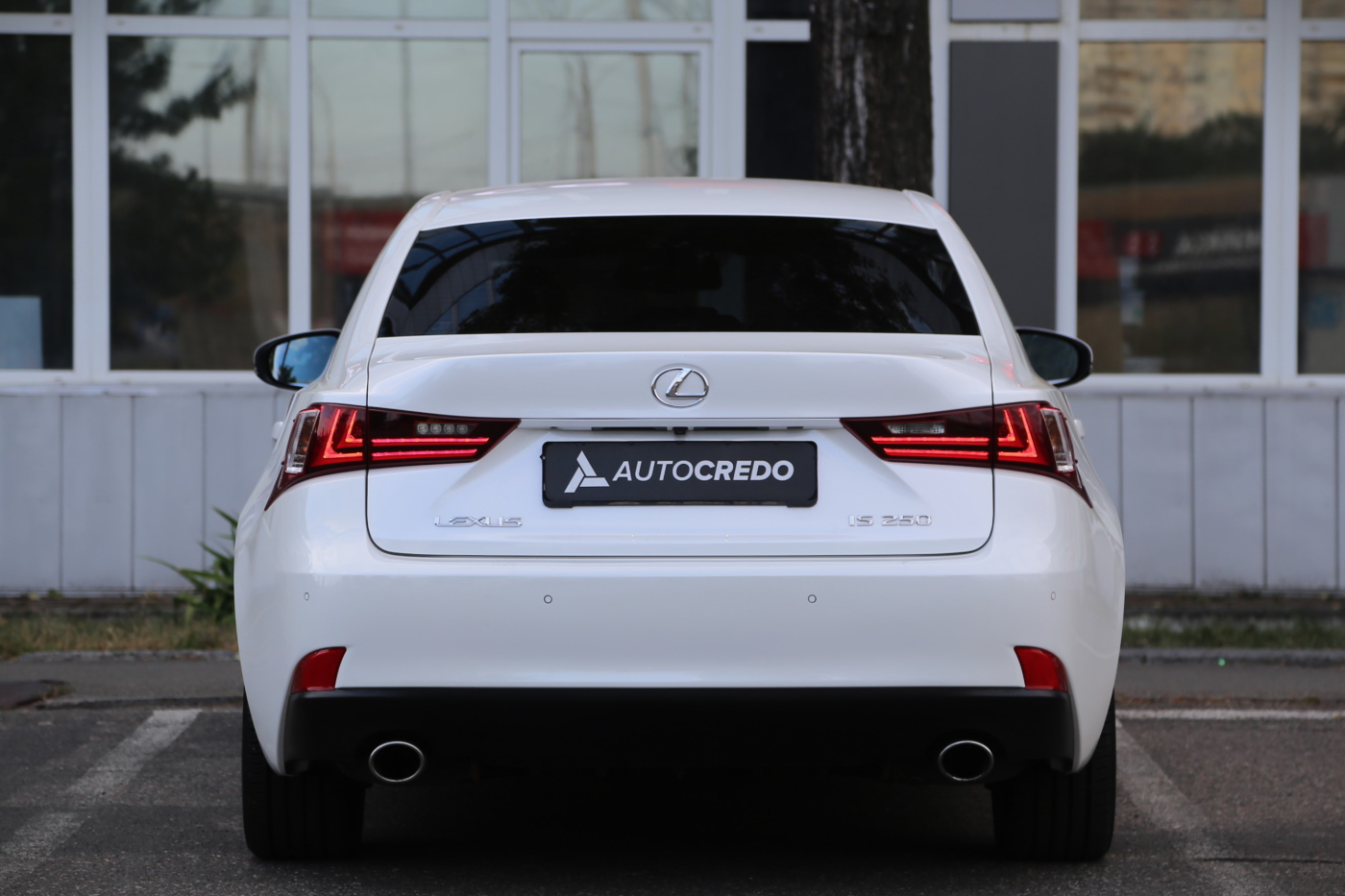 Lexus IS