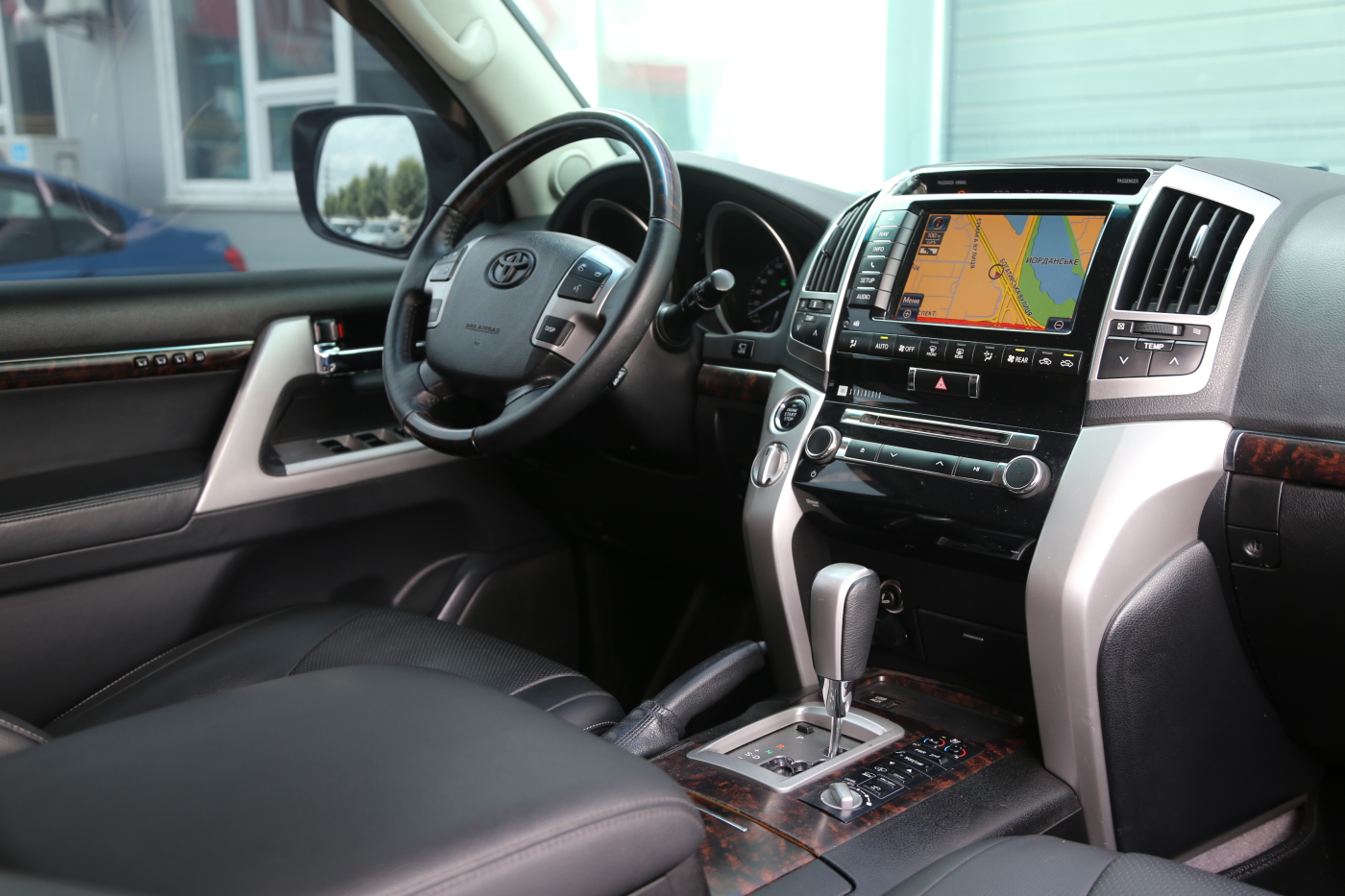 Toyota Land Cruiser (все)
