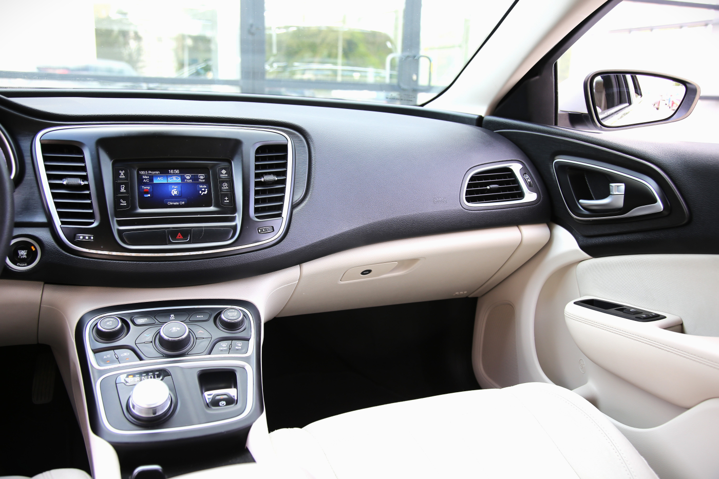 Chrysler 200