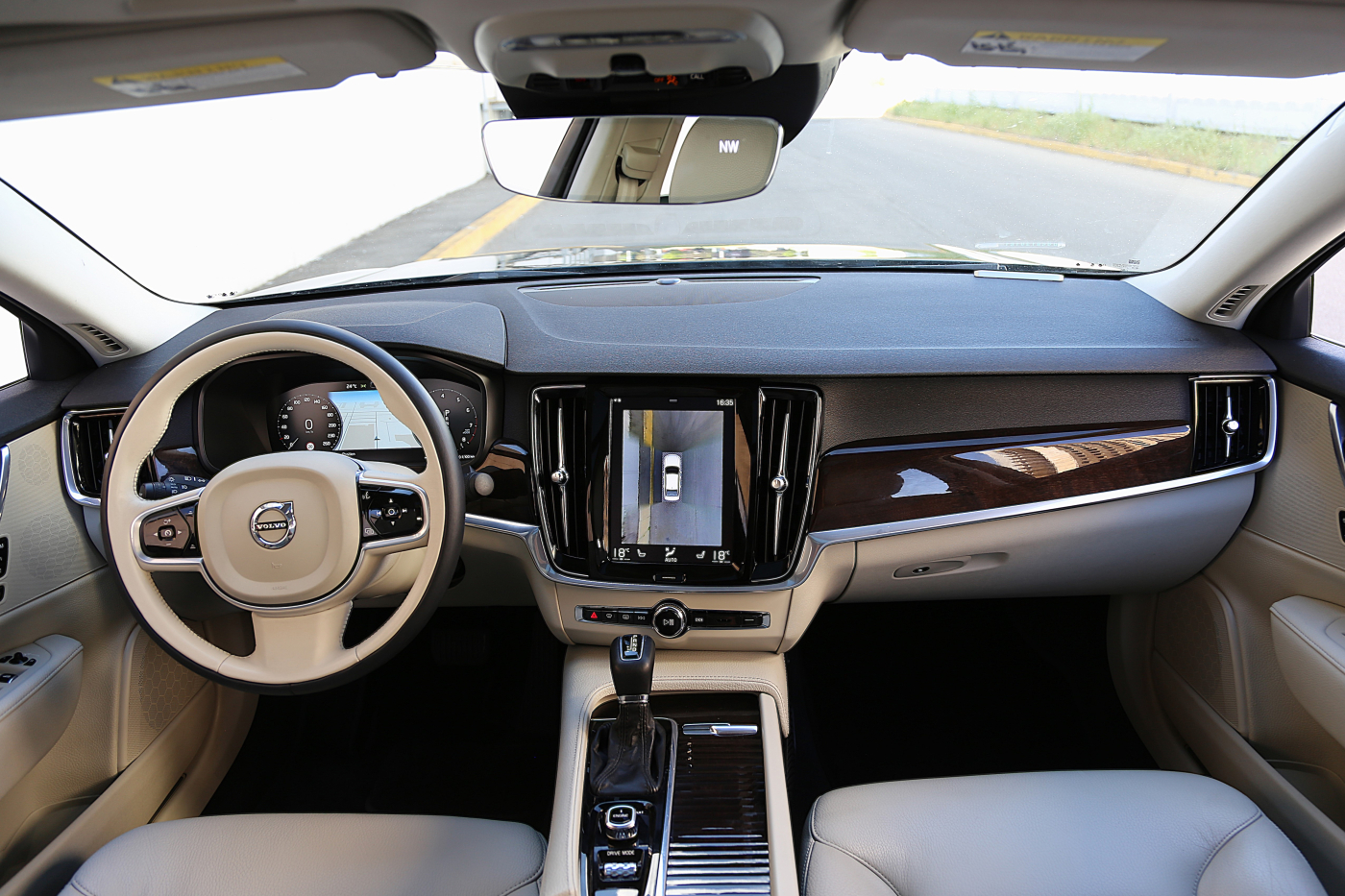 Volvo S90