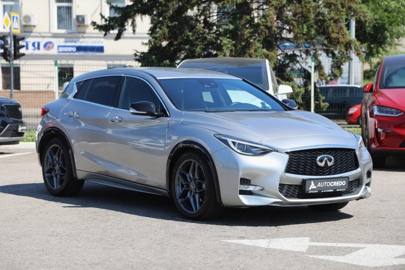 Infiniti Q30