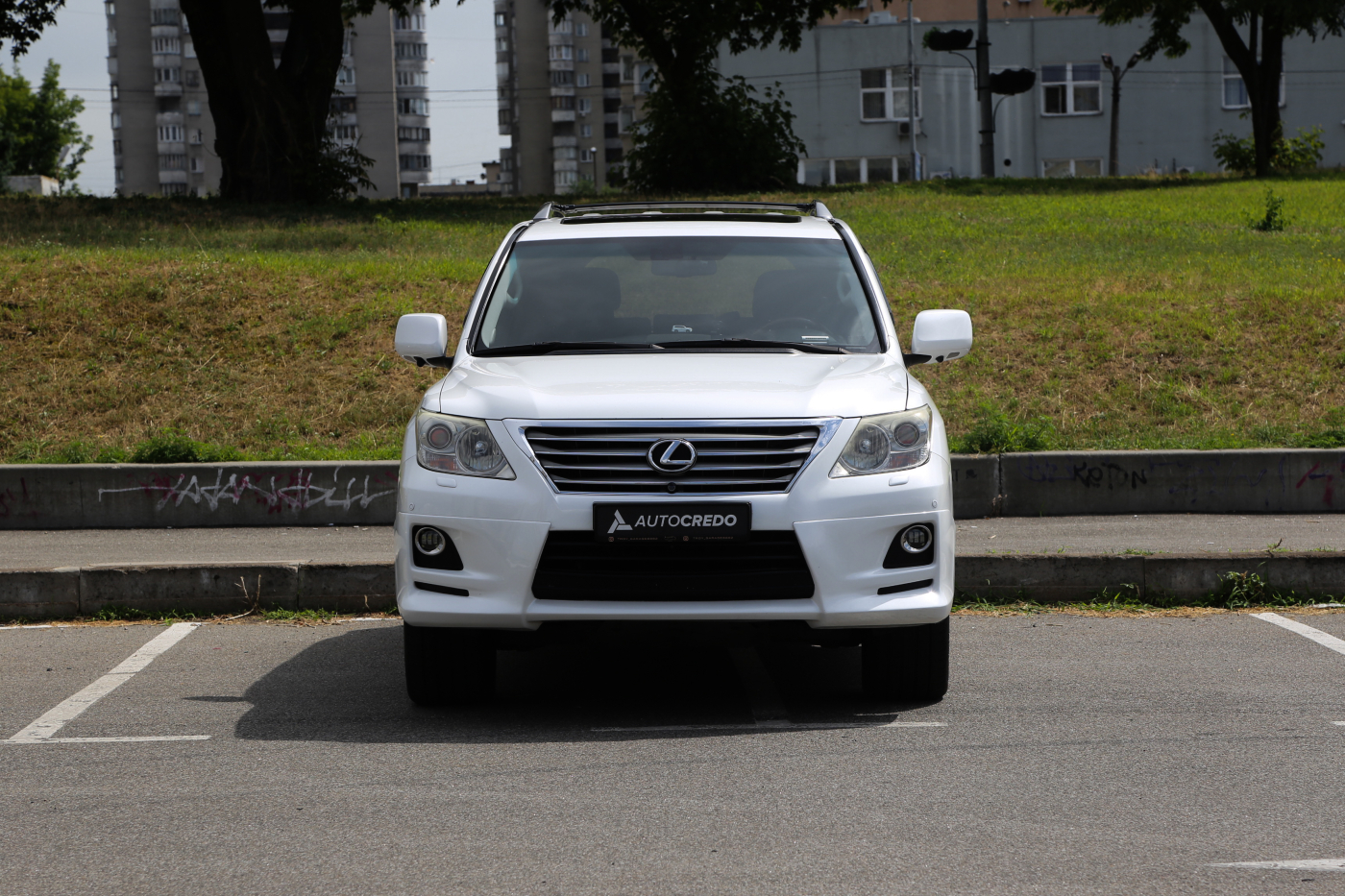 Lexus LX