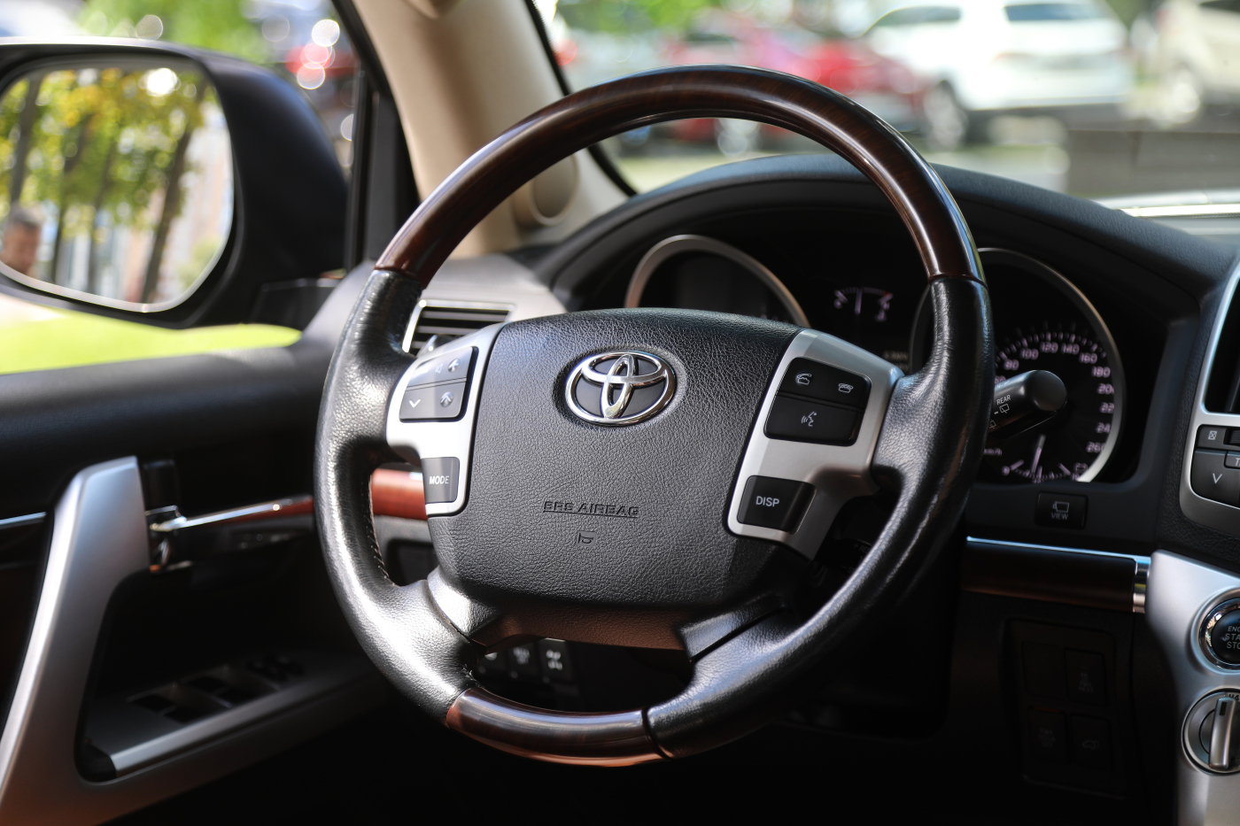 Toyota Land Cruiser (все)