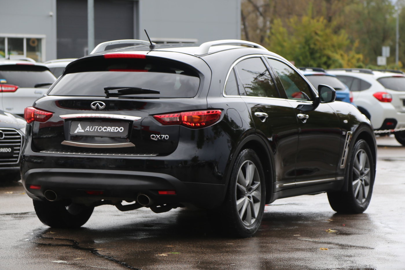 Infiniti QX70