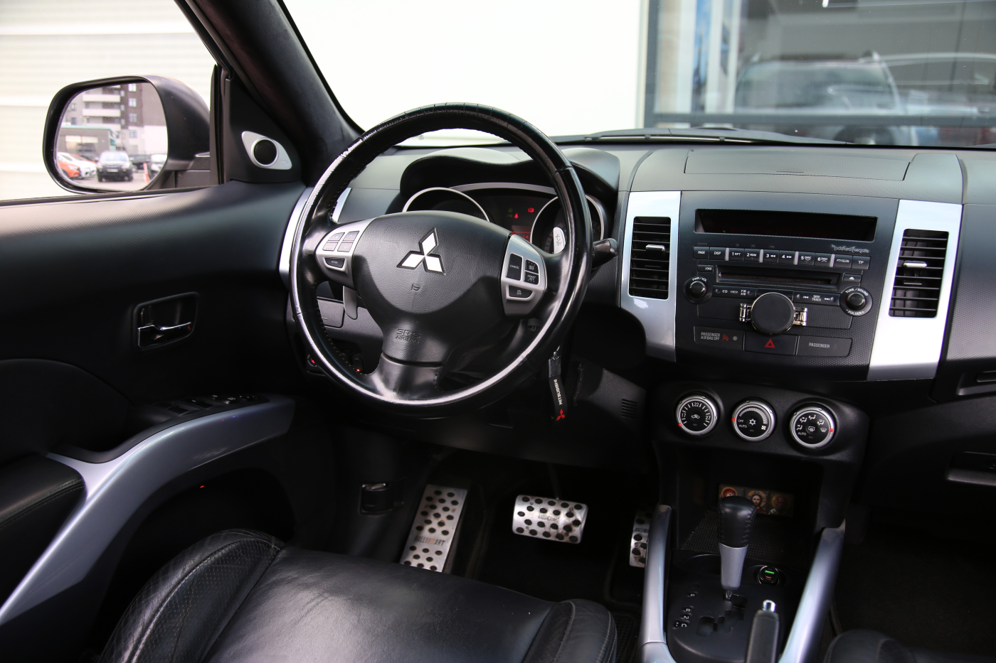 Mitsubishi Outlander XL