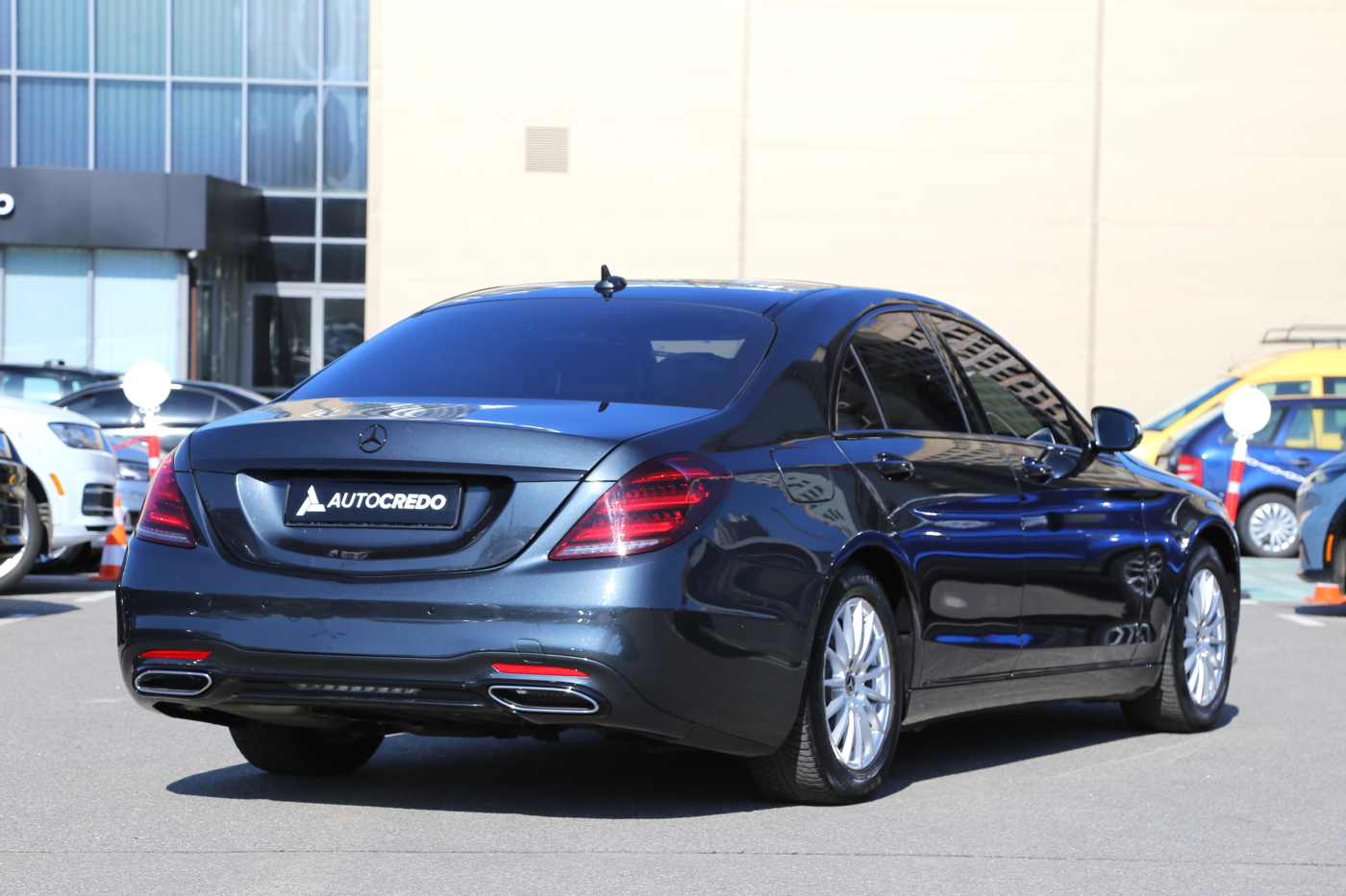 Mercedes-Benz S-Class