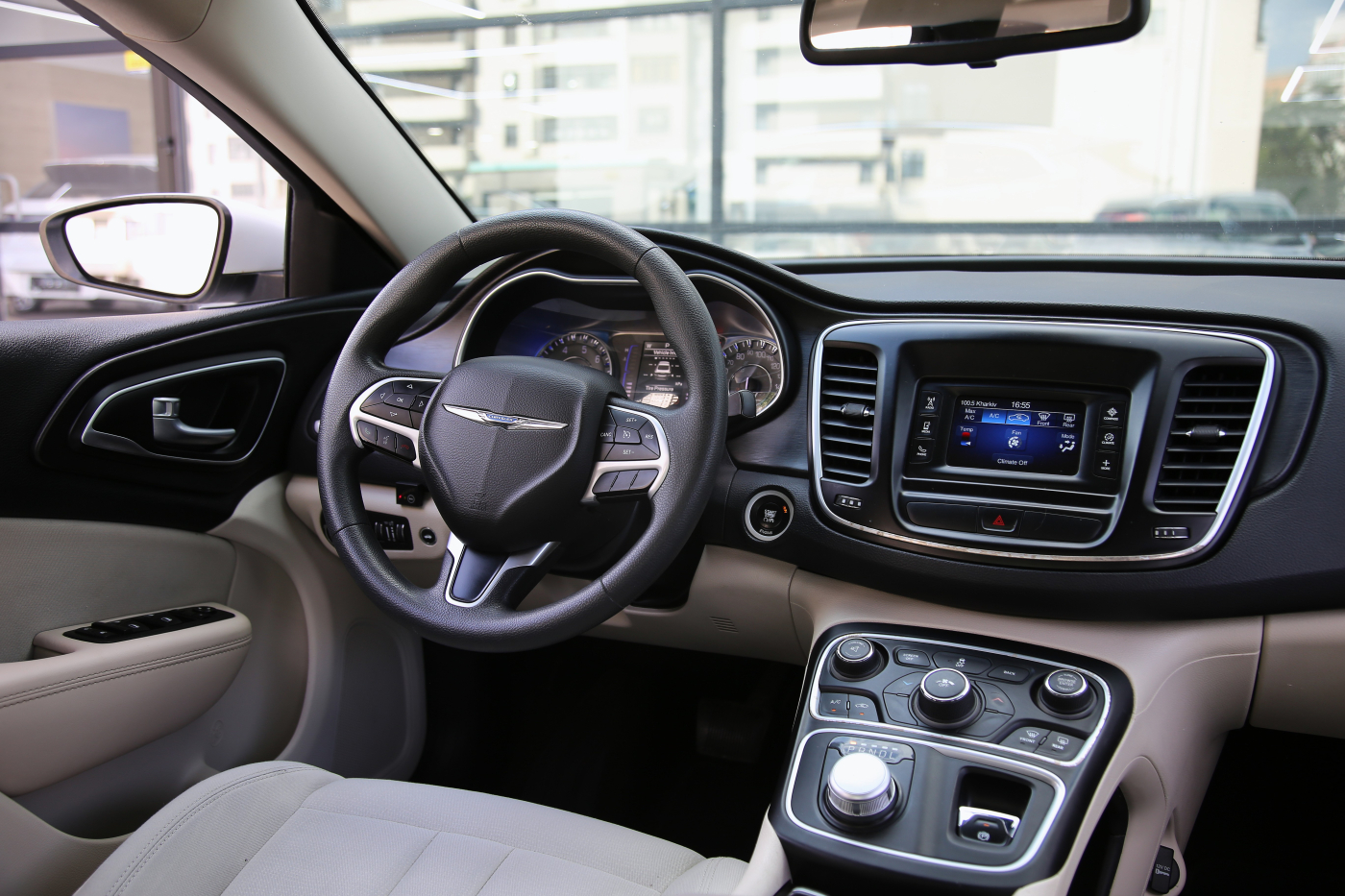 Chrysler 200