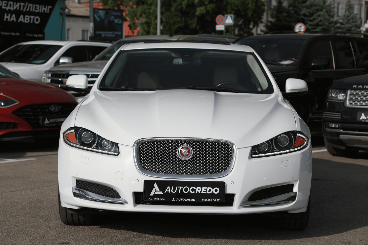 Jaguar XF