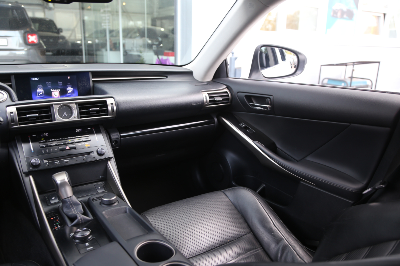 Lexus IS