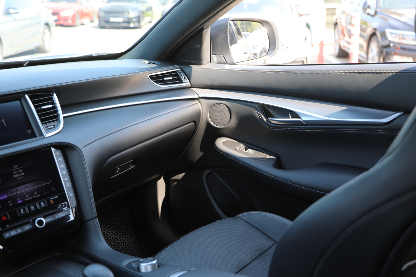 Infiniti QX55