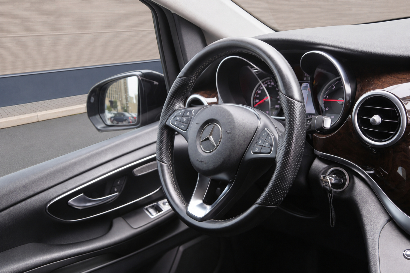 Mercedes-Benz V-Class