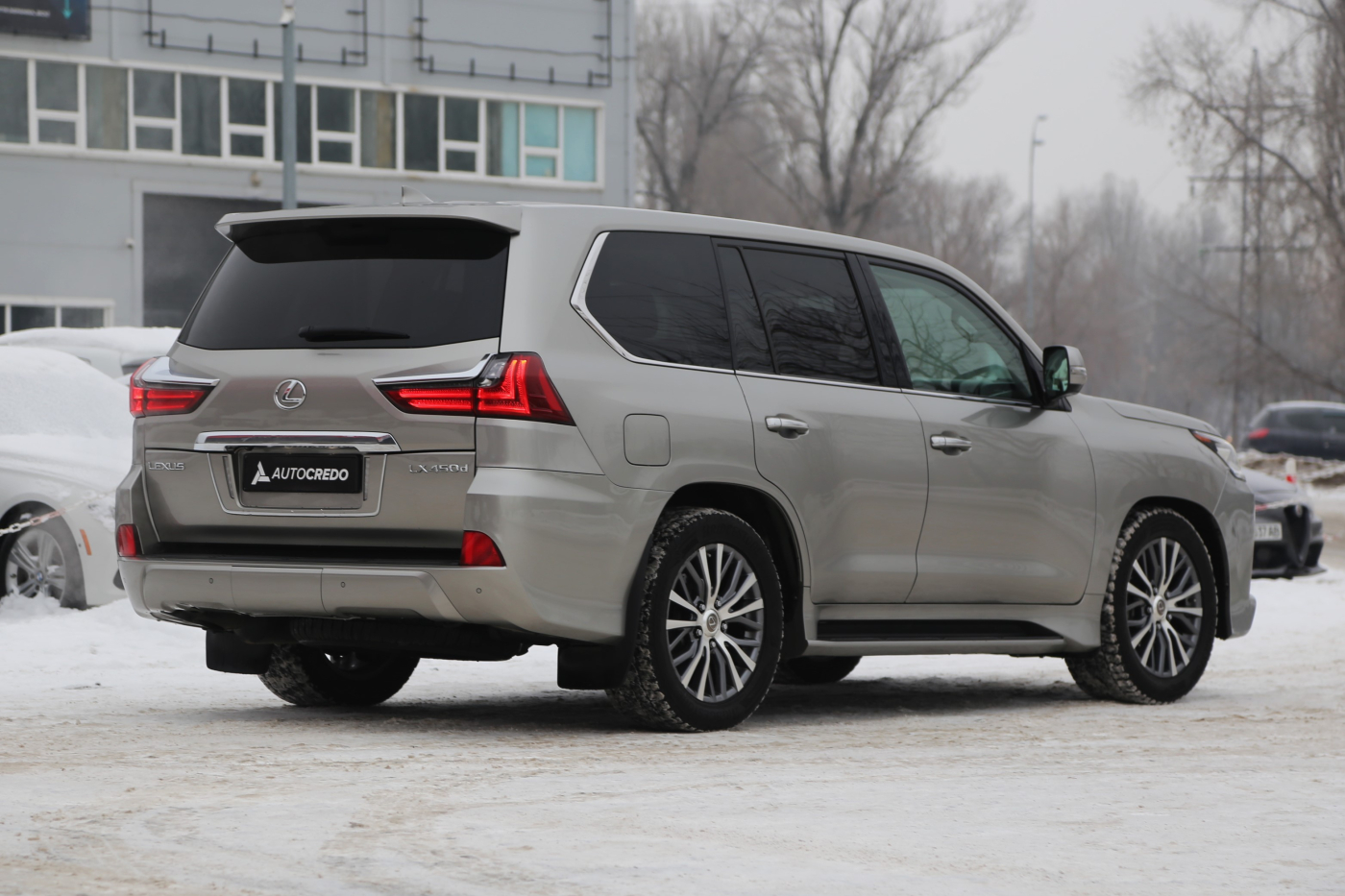Lexus LX