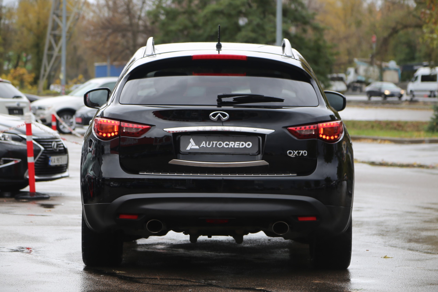 Infiniti QX70